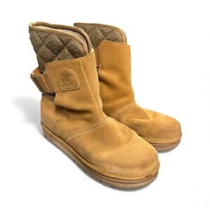 SOREL WOMEN’S Campus Newbie Quilted Boots - size 10